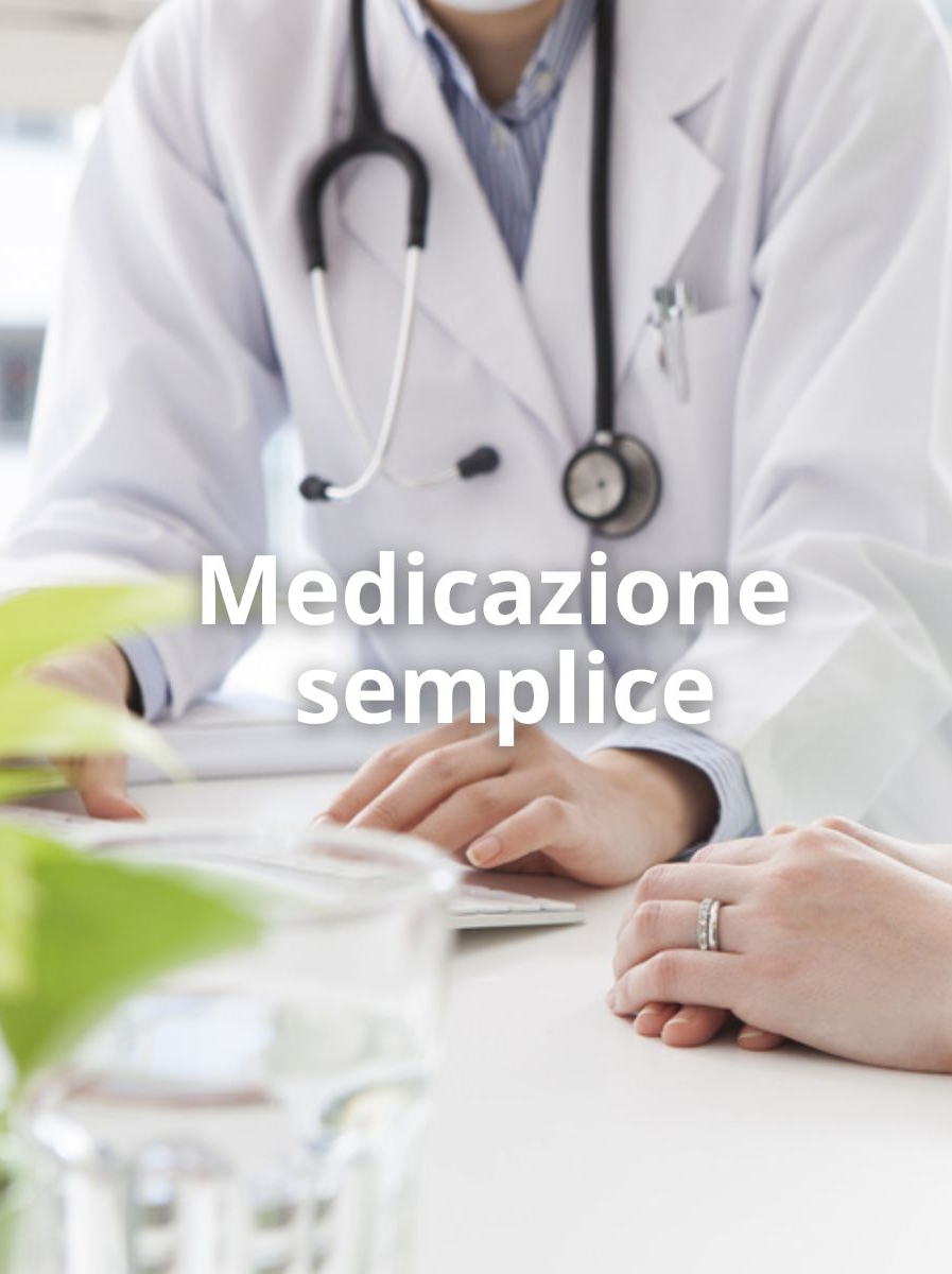 Infermiere con paziente. In sovrimpressione: medicazione semplice